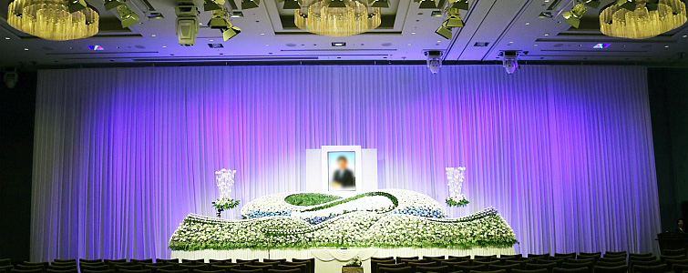 社葬をホテルで行う場合、注意することはありますか？