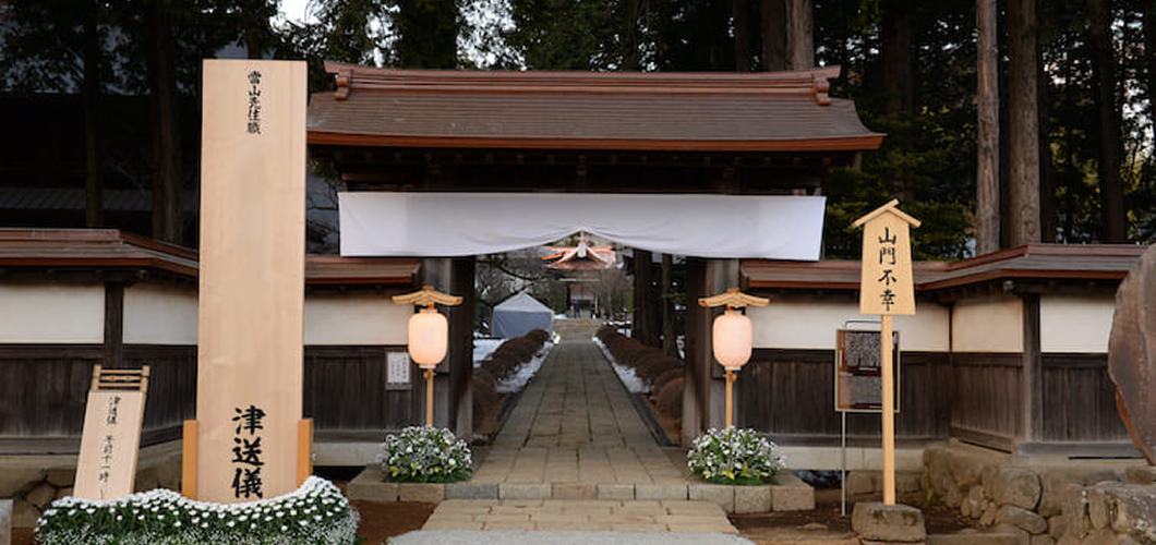 山門不幸とは？お寺の社葬における基礎知識