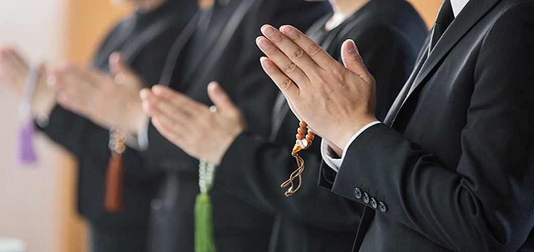 社葬に招くべき人｜参列対象者と連絡先名簿の作り方