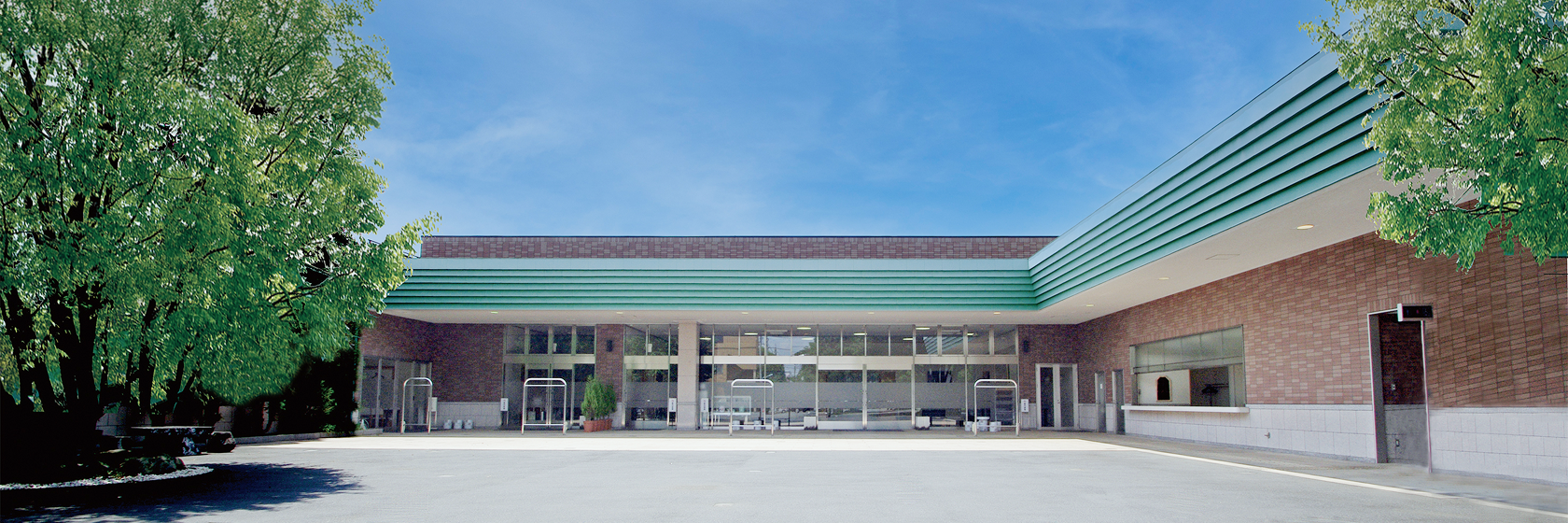 お別れの会の会場選びもセレモアにお任せください