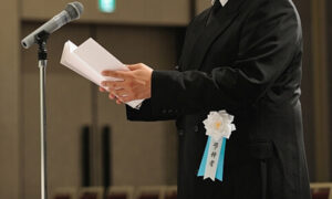 お別れの会の挨拶のポイントと例文｜構成・避けるべき言葉