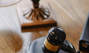 総務が行う諸手続き｜役員逝去時の登記・退職金・給与・税務