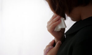 「ご令室」とは？弔電や訃報連絡で使える敬称