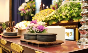 お焼香のやり方完全ガイド｜意味・作法・宗派別の違いまで解説